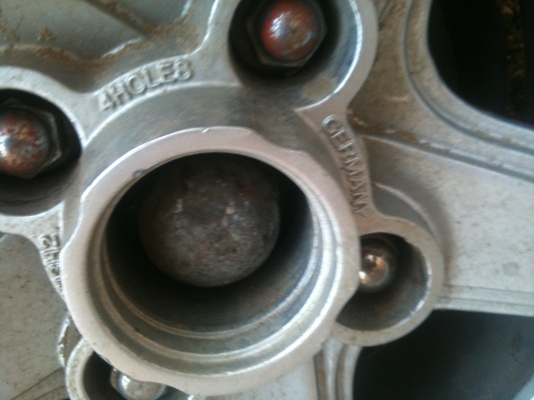 แม็ก Germany ขอบ 13 กว้าง 6.5 4รู114 มี5วง แม็ก Germany ขอบ 13 กว้าง 6.5 4รู114 มี5วง