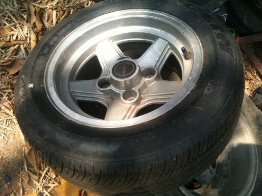 แม็ก Germany ขอบ 13 กว้าง 6.5 4รู114 มี5วง แม็ก Germany ขอบ 13 กว้าง 6.5 4รู114 มี5วง