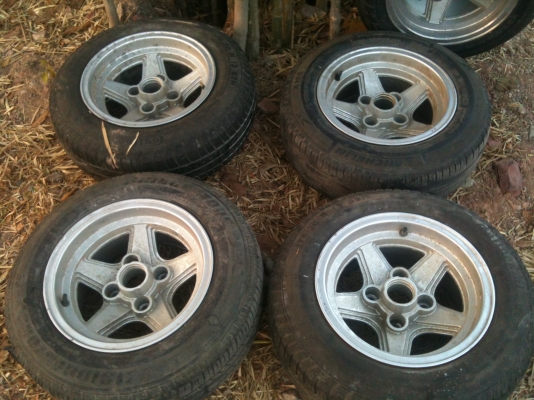 แม็ก Germany ขอบ 13 กว้าง 6.5 4รู114 มี5วง แม็ก Germany ขอบ 13 กว้าง 6.5 4รู114 มี5วง