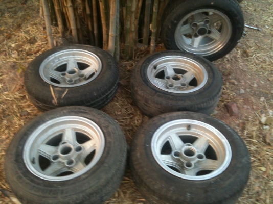 แม็ก Germany ขอบ 13 กว้าง 6.5 4รู114 มี5วง แม็ก Germany ขอบ 13 กว้าง 6.5 4รู114 มี5วง