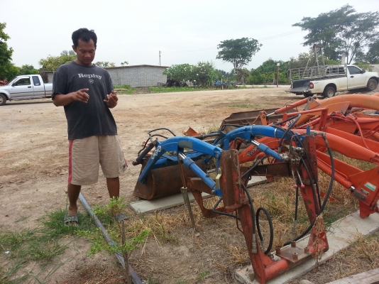 ขายและ รับติดตั้ง ชุดบุ้งกี้ตักหน้า สำหรับรถไถทุกรุ่นทุกยี่ห้อ