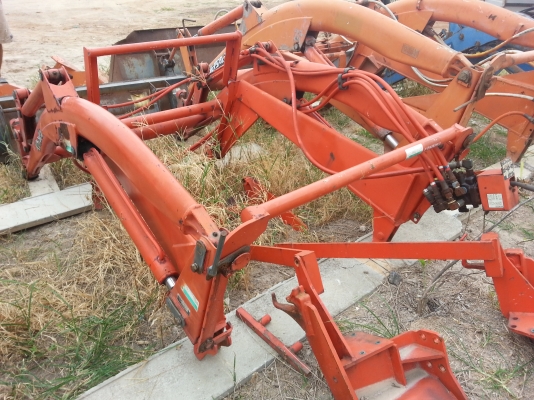 ขายและ รับติดตั้ง ชุดบุ้งกี้ตักหน้า สำหรับรถไถทุกรุ่นทุกยี่ห้อ