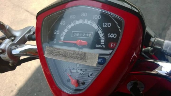 2013 กุญแจแท้ 2 สมุดประกันครบ แบตใหม่ ยางเอี่ยม ถูกๆต่อรองได้ 2013 กุญแจแท้ 2 สมุดประกันครบ แบตใหม่ ยางเอี่ยม ถูกๆต่อรองได้