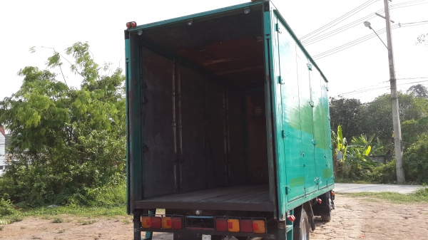 ขายตู้ ถอดจากHINO FC 5.5เมตร ขายตู้ ถอดจากHINO FC 5.5เมตร