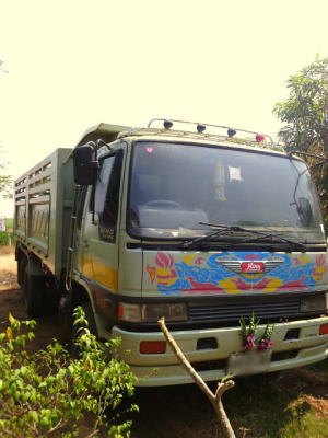 ขายรถบรรทุกสิบล้อดัมพ์ HINO 3M เครื่องเดิม 240 แรง ปี 38 กระบะดัมพ์สามมิตร มีระบบลากพ่วง ทะเบียนพร้อม