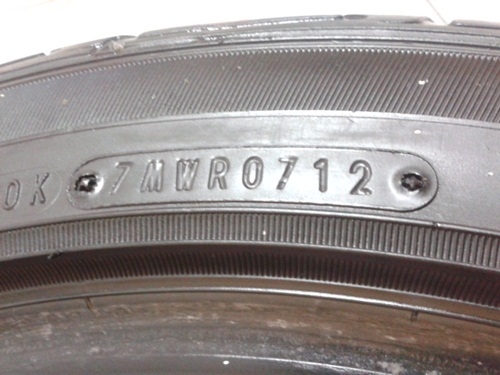ยาง,215/45R17 DUNLOP-703 ปี12สภาพดีสี่เส้น 4,700 ยาง,215/45R17 DUNLOP-703 ปี12สภาพดีสี่เส้น 4,700
