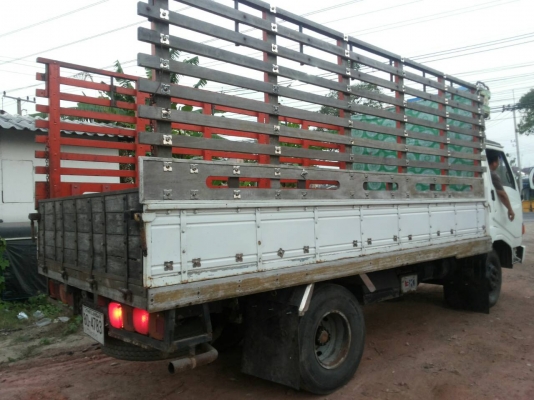 รถยรรทุก 6 ล้อใหญ่ HINO รุ่นKM77 ราคา 330,000 บ.