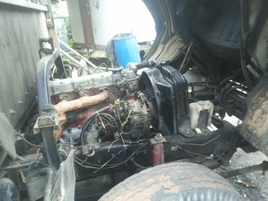 รถยรรทุก 6 ล้อใหญ่ HINO รุ่นKM77 ราคา 330,000 บ.