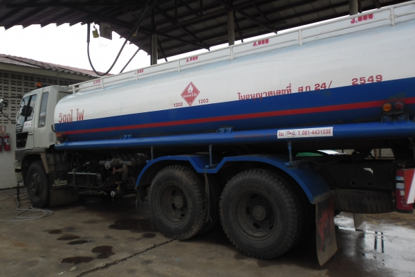 ขายด่วน รถบรรทุกน้ำมัน