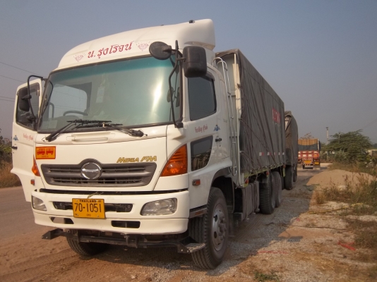 ขายดาวน์ HINO MEGA 320 ลูก 3 เพลา ราคา 2,000,000