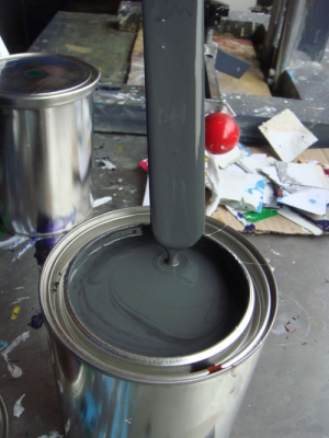 สีเทาอครีลิคแห้งเร็วพ่นรถยนต์(สีโล๊ะสต๊อก)1ลิตร 100บาท ต่างจังหวัดส่งขนส่งครับ