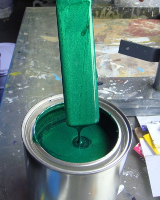 สีบรอนด์เขียวอครีลิคแห้งเร็วพ่นรถยนต์(สีโล๊ะสต๊อก)1ลิตร 200บาท ต่างจังหวัดส่งขนส่งครับ