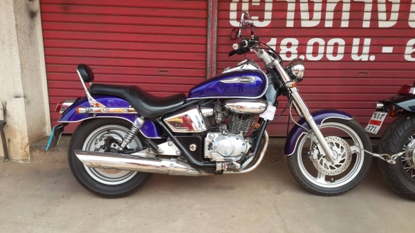 ขาย PHANTOM TA200 CC. ปี48 มีทะเบียนพร้อมโอน ไม่ขาดต่อ เครื่องแน่นมาก มีตำหนิตรงเดียวคือข้างถังบุบนิดนึง ราคา 39000 บาท ส่งได้ทั่วไทยคับ สนใจติดต่อ 081-0578282