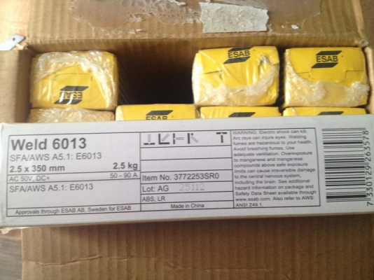 ขายลวดเชื่อม ESAB ขนาด 2.5mm , 3.2mm และ 4mm จำนวนมาก ราคาไม่แพง คุณภาพเกินราคาแน่นอนครับ