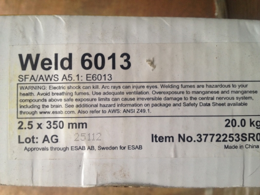 ขายลวดเชื่อม ESAB ขนาด 2.5mm , 3.2mm และ 4mm จำนวนมาก ราคาไม่แพง คุณภาพเกินราคาแน่นอนครับ