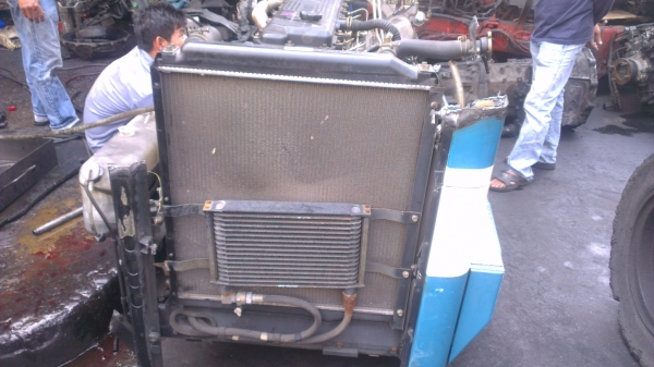 เครื่องยนต์ Mitsu 6M61 225แรงม้า  ปั้มใหญ่ ปั้มลมใหญ่ พร้อมเกียร์ 4WD auto  สภาพใหม่สุดๆ