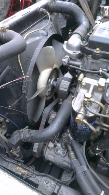 เครื่องยนต์ Mitsu 6M61 225แรงม้า  ปั้มใหญ่ ปั้มลมใหญ่ พร้อมเกียร์ 4WD auto  สภาพใหม่สุดๆ