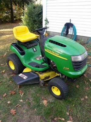 รถตัดหญ้านั่งขับ  รถตัดหญ้า Craftsman John Deere ของใหม่ มีหลายคัน นำเข้า USA