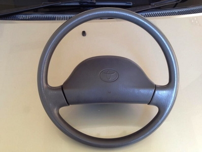 พวงมาลัย Toyota สภาพใหม่ทั้งวงไม่มีรอย ไม่มีย่น ตจว ส่งได้ครับ