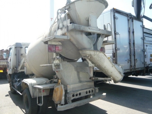 รถโม่ปูนเก่านอก