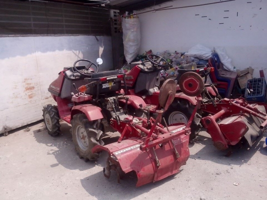 ขาย รถพรวนดินเเบบนั่งขับ 2 คัน เก่าญี่ปุ่น จัดส่งได้ครับ