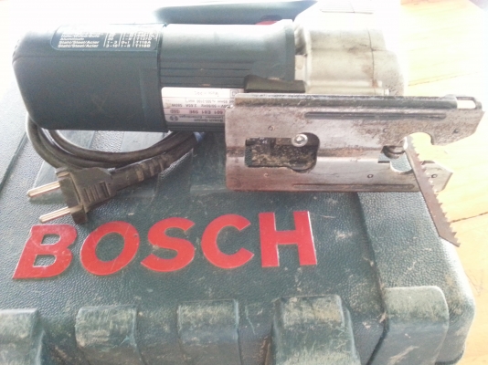 ขายเลื่อยฉลุไฟฟ้า(Jig saw)ยี่ห้อBoschรุ่นGST80PBE(580W)ปรับรอบได้สภาพดีมากๆครับ