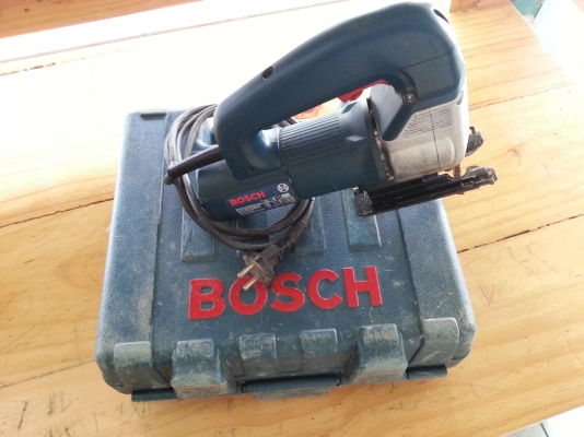 ขายเลื่อยฉลุไฟฟ้า(Jig saw)ยี่ห้อBoschรุ่นGST80PBE(580W)ปรับรอบได้สภาพดีมากๆครับ