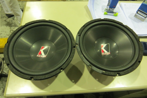 sub 12" Kicker วอยช์เดี่ยว old school USA แท้ๆ sub 12" Kicker วอยช์เดี่ยว old school USA แท้ๆ