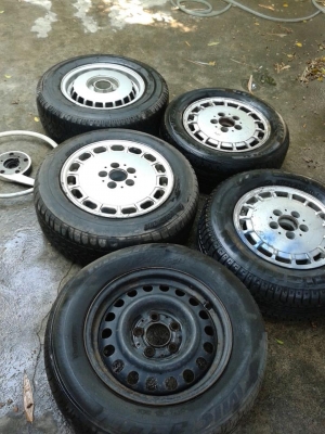 ขาย Benz w115 / 8 รุ้น 200 ไฟท้าย เรียบ เครื่องเดิม / เดิมทั้งคัน