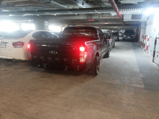 ขายยางรถยนต์ติดฟอร์ดป้ายแดง(ขายเฉพาะยาง)