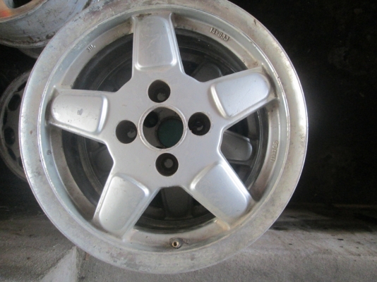 ขายครับแมกราคาถูกหลายรุ่นเลยครับ ขายครับแมกราคาถูกหลายรุ่นเลยครับ