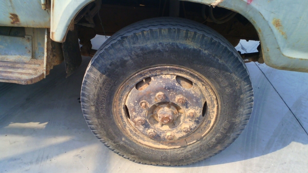 สิบล้อรถน้ำ ISUZU แบบสองเพลา บรรจุน้ำได้ 14,000 ลิตร จดทะเบียนบรรทุกของเหลวเรียบร้อยแล้ว ชอบราคาเท่าไรต่อรองได้ครับ.