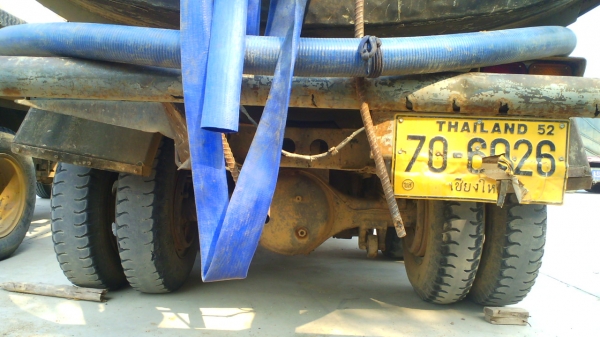 สิบล้อรถน้ำ ISUZU แบบสองเพลา บรรจุน้ำได้ 14,000 ลิตร จดทะเบียนบรรทุกของเหลวเรียบร้อยแล้ว ชอบราคาเท่าไรต่อรองได้ครับ.