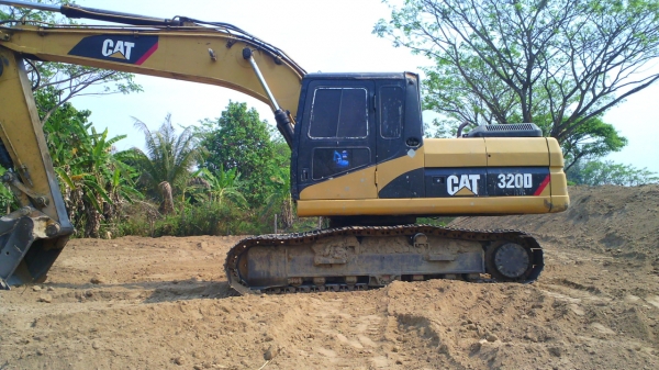รถแบคโฮ CAT 320 V1 รถสวยเนี๊ยบ ชอบราคาเท่าไรต่อรองได้ครับ