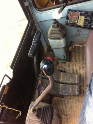 ขายรถแม็คโค KOMATSU PC 120 รุ่น 5 เครื่องดีไมหลวม ปั้มแรงดี โซ่เต็ม เอวแน่น ทะเบียนมี ไฟฟ้าครบ เล่มทะเบียนพร้อมโอน จัดไฟแน้นได้ 500000 ครับขาย 880000