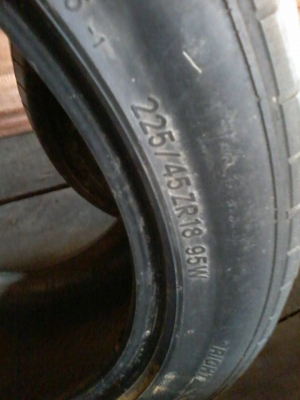 ขายยางnitto japan 18/225/45 ปี09 สวยๆคับ