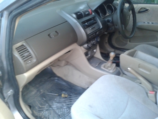 ขายฮอนด้าซิตี้ไอดีเอสไอปี03ตามสภาพ รถขี่ได้ปกติ เคยมีเฉี่ยวชนมาบ้างเล็กน้อยสมราคา (สิ่งต้องทำ ระบบไฟ รถติดไม่ครบสูบ แต่ขี่ได้ปกติเครื่องสั่นนิดหน่อย แอร์เย็นขี่ดีช่วงล่างดีสีดี ไม่ติดแกส เกียร์ธรรมดา เอาไปใช้ได้เลย ปิดบันชีรอเล่ม 15 วัน)