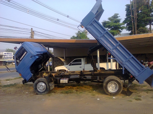 ขายหกล้อดั้มพ์NPR59LU-115HP ท้ายเอฟ แอร์เย็น