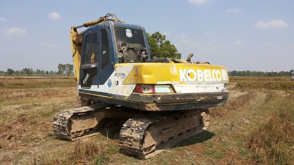 **870,000 บ.ต่อรอง**ขาย แบคโฮ KOBELCO Mark3 sk120 ไฟฟ้าเต็ม เครื่องเดิมปั้มเดิม แน่นดี แรง ช่วงล่างดี แทรกดีโรลเลอร์ดี โซ่ดี เอวแน่นทำงานดีไม่โหลด แอร์เย็น สีสันพอใช้ รถทำงานปกติ เอกสารเล่มทะเบียน พร้อมใช้ พร้อมลุยงาน ราคาต่อรองได้เด้อ พี่น้องครับ **870,000 บ.ต่อรอง**ขาย แบคโฮ KOBELCO Mark3 sk120 ไฟฟ้าเต็ม เครื่องเดิมปั้มเดิม แน่นดี แรง ช่วงล่างดี แทรกดีโรลเลอร์ดี โซ่ดี เอวแน่นทำงานดีไม่โหลด แอร์เย็น สีสันพอใช้ รถทำงานปกติ เอกสารเล่มทะเบียน พร้อมใช้ พร้อมลุยงาน ราคาต่อรองได้เด้อ พี่น้องครับ