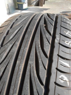 205/45R16 ปี 2011 มี 2 เส้น TEL.081-427-3941 205/45R16 ปี 2011 มี 2 เส้น TEL.081-427-3941