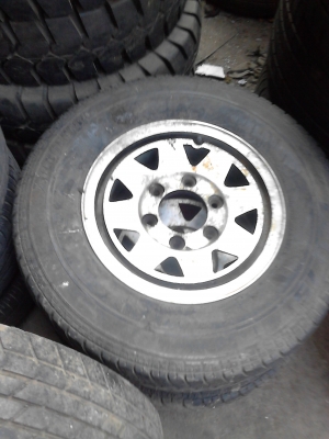 ขายล้อแม๊ก พร้อมยาง  ขอบ14  ขนาด  6 รู จำนวน 4 วง  TEL.081-427-3941