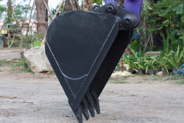 ขายแม็คโค นำเข้าจากญี่ปุ่น ไม่เคยผ่านการใช้งานในไทย ติดต่อ 086-775-7900, 086-324-1992