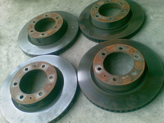 จาน ฟอร์จูนเนอร์ 4 อัน 6 รู