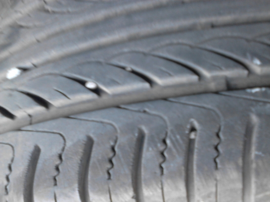 185/60R15 GOODYEAR มี 2 เส้น  TEL.081-427-3941