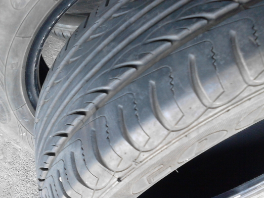 185/60R15 GOODYEAR มี 2 เส้น  TEL.081-427-3941