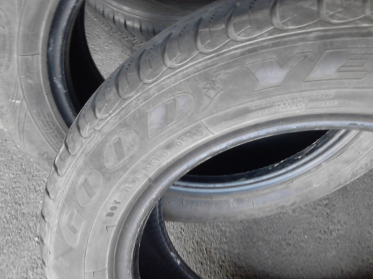 185/60R15 GOODYEAR มี 2 เส้น  TEL.081-427-3941