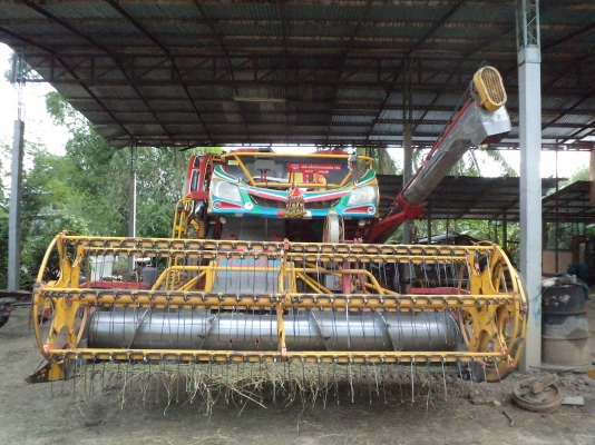 ขายสิบล้อหน้ายาว และรถเกี่ยวไอ้หนุ่มไวไฟปี52 ขายสิบล้อหน้ายาว และรถเกี่ยวไอ้หนุ่มไวไฟปี52