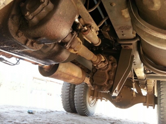 รถฮีโน่  6  ล้อดั้ม 195  แรงม้า.  สนใจติดต่อ  081 - 6079515