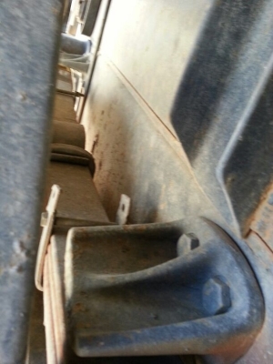 รถฮีโน่  6  ล้อดั้ม 195  แรงม้า.  สนใจติดต่อ  081 - 6079515