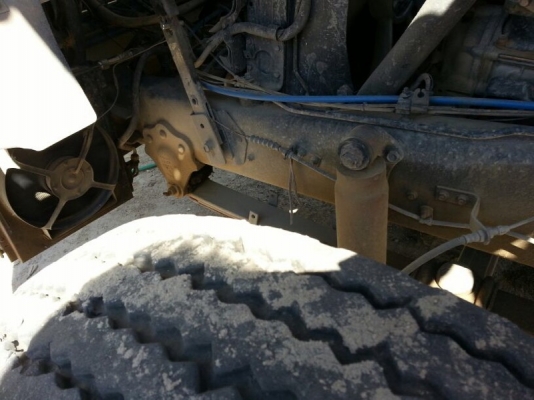 รถฮีโน่  6  ล้อดั้ม 195  แรงม้า.  สนใจติดต่อ  081 - 6079515